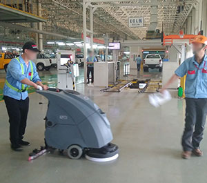 江西五十鈴汽車有限公司車間采購使用X750手推式洗地機